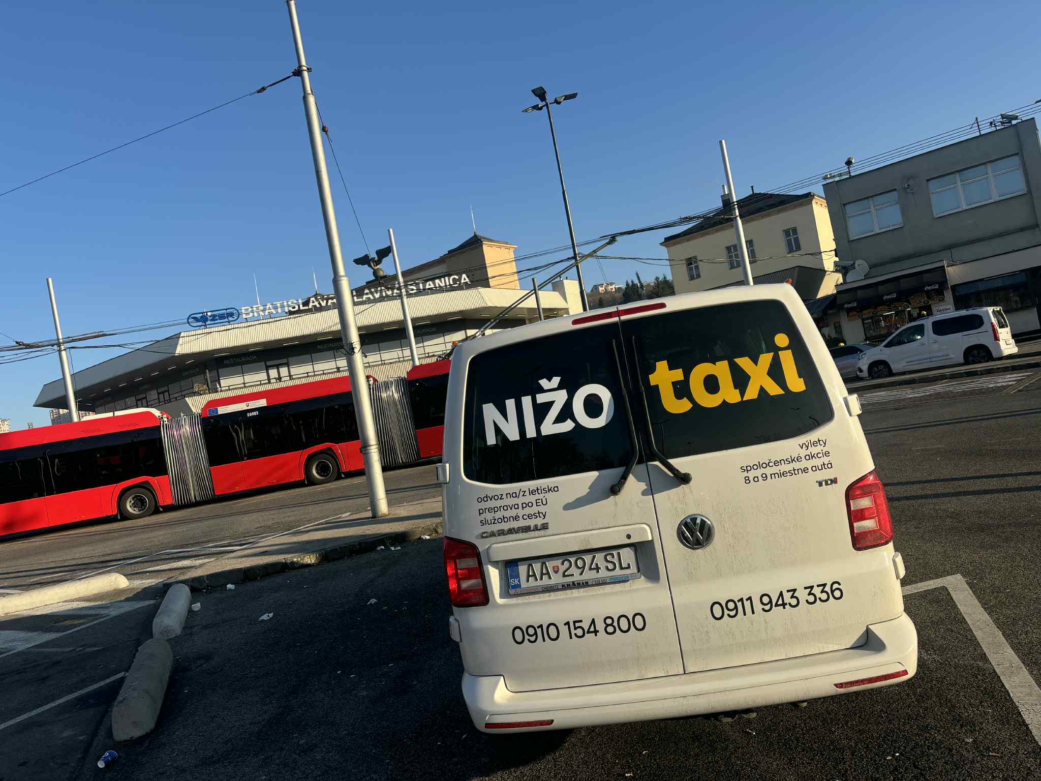 NIŽOTAXI Žltý Taxík